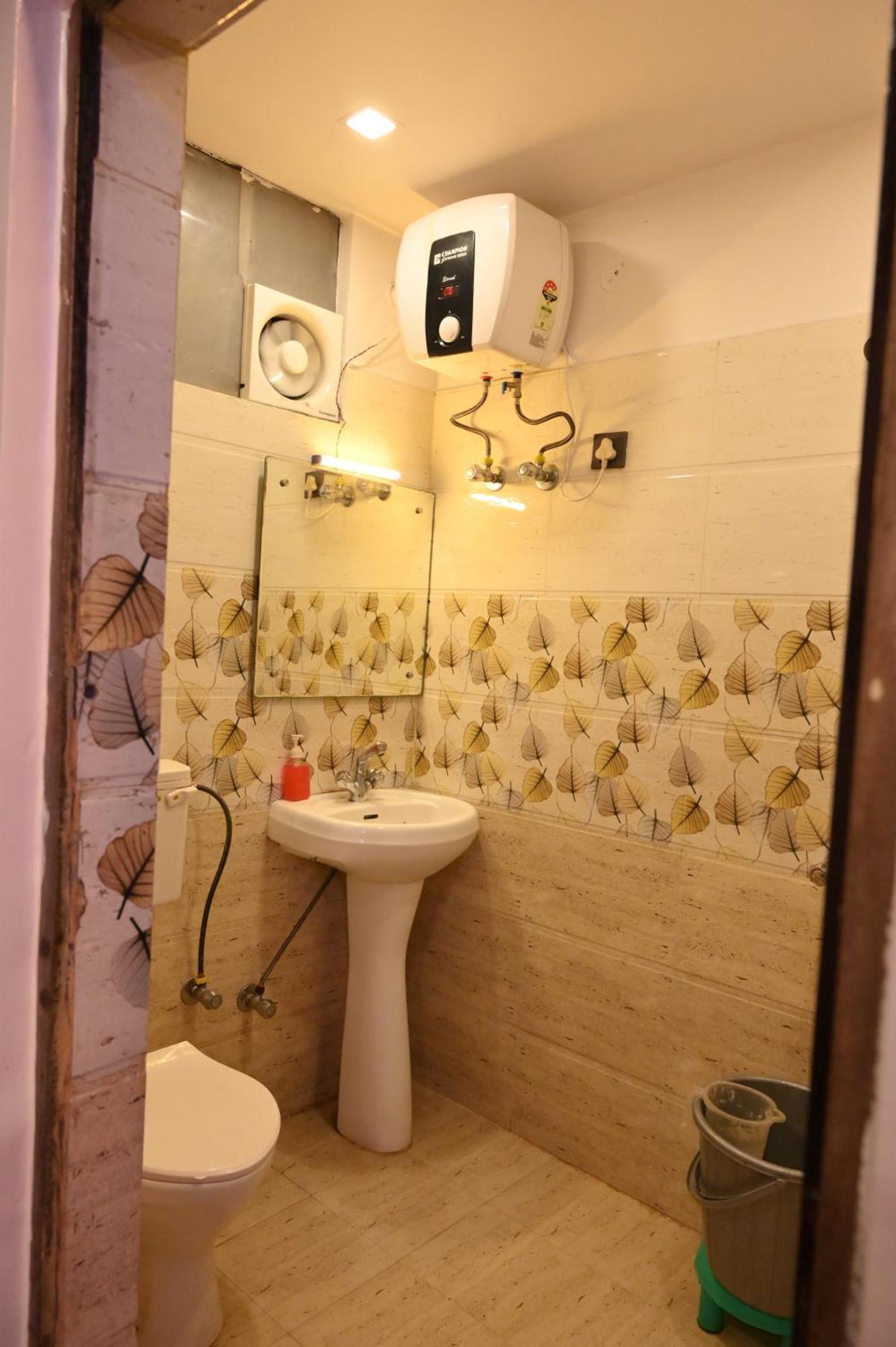 Riddhi Regency Hotel *