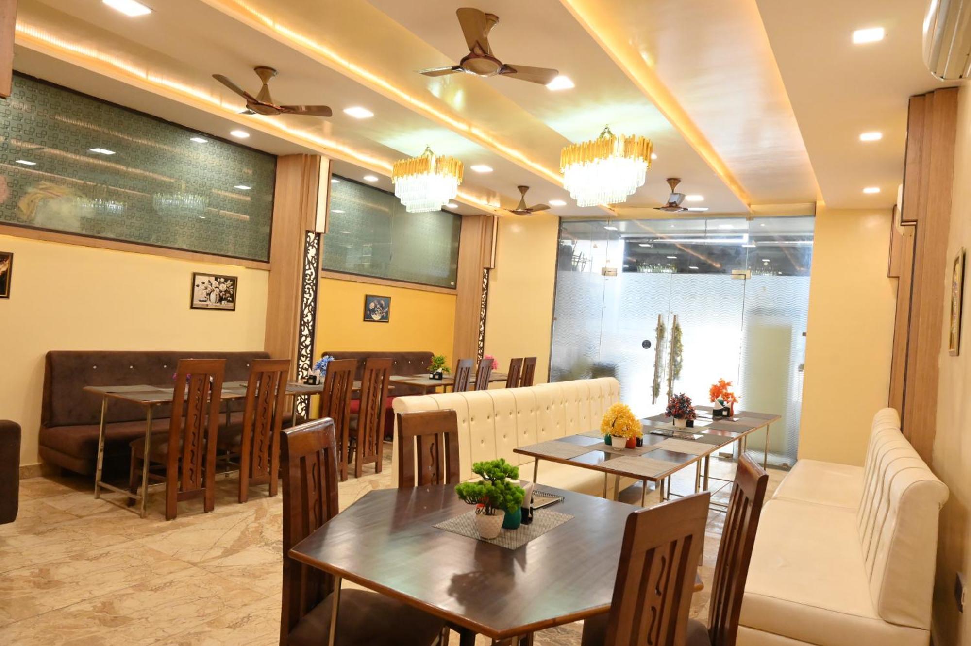 Riddhi Regency Hotel Lucknow