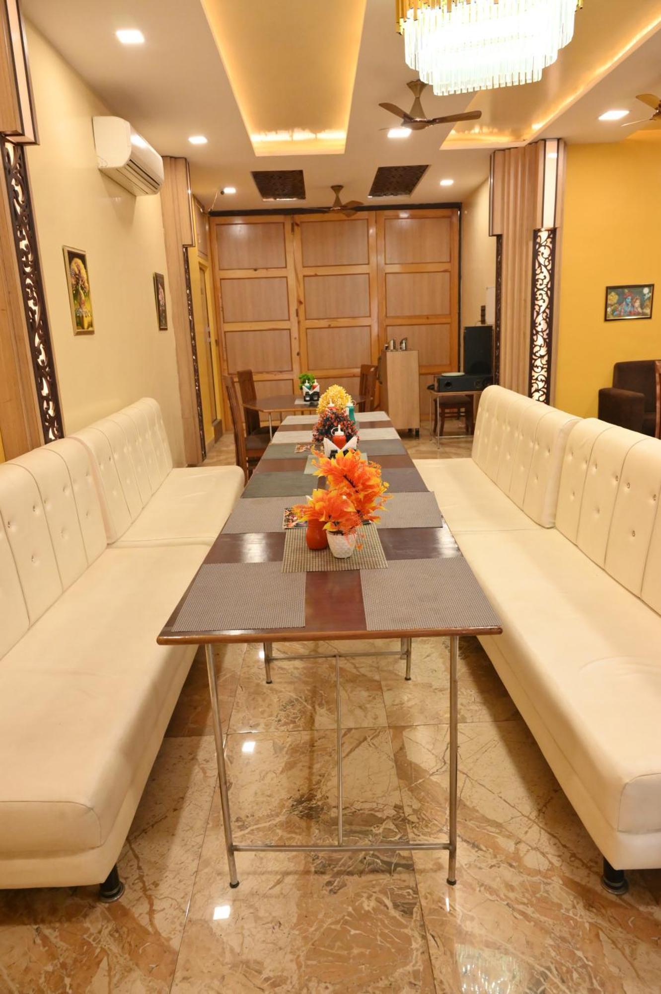 Hotel Riddhi Regency *